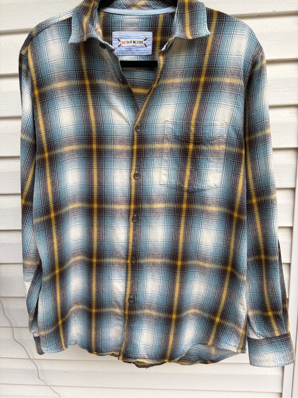32 Bar Blues Men’s Medium Plaid Flannel Shirt Blue Mustard Button Down